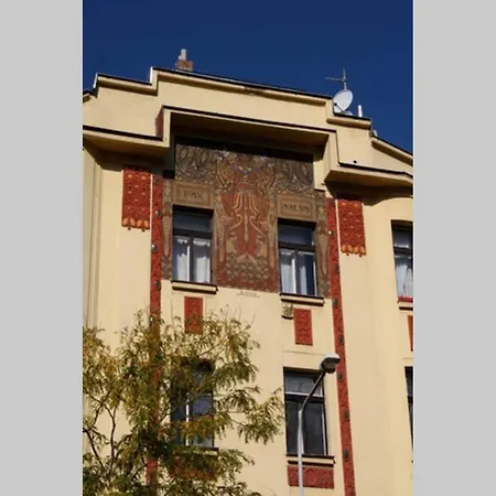 Roof Flat Near Center